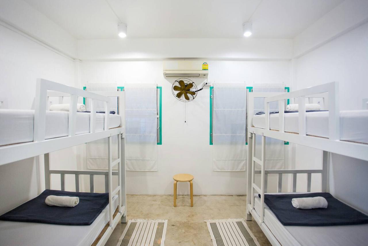 Hello Hostel Пакчонг Экстерьер фото